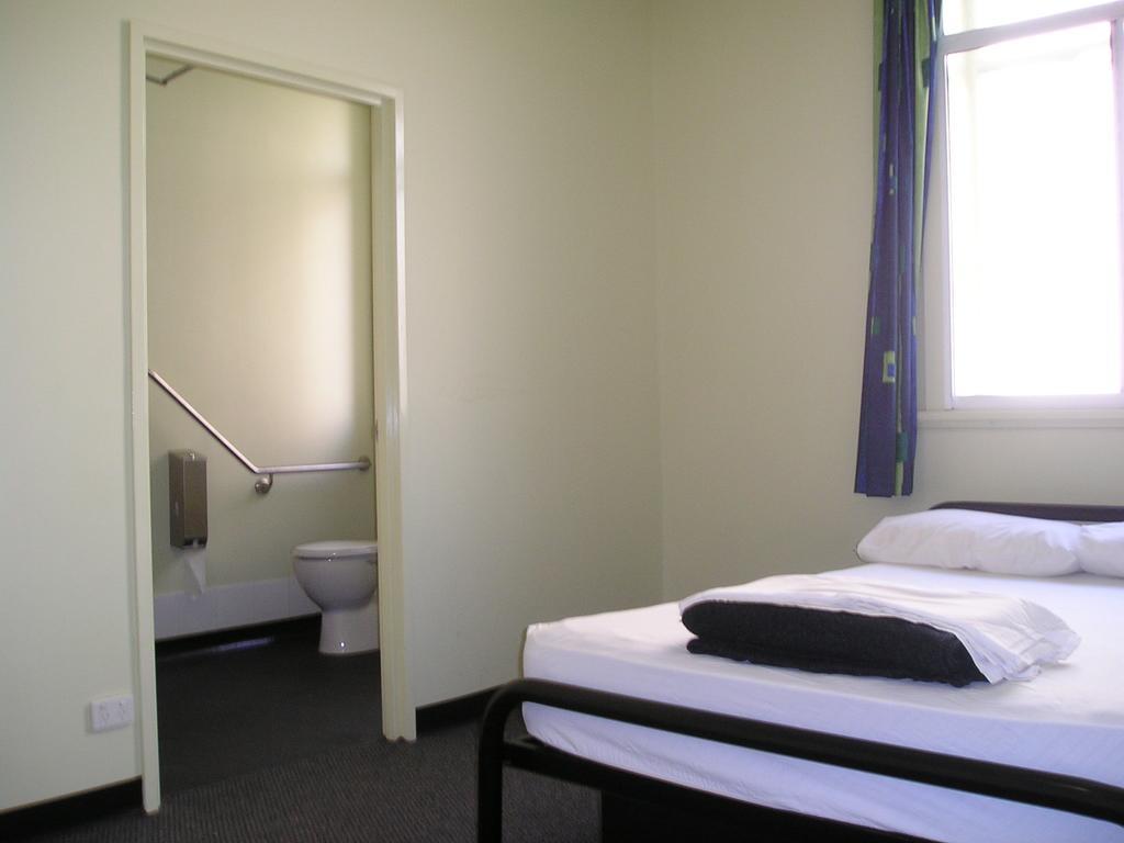 Base Brisbane Embassyホステル エクステリア 写真
