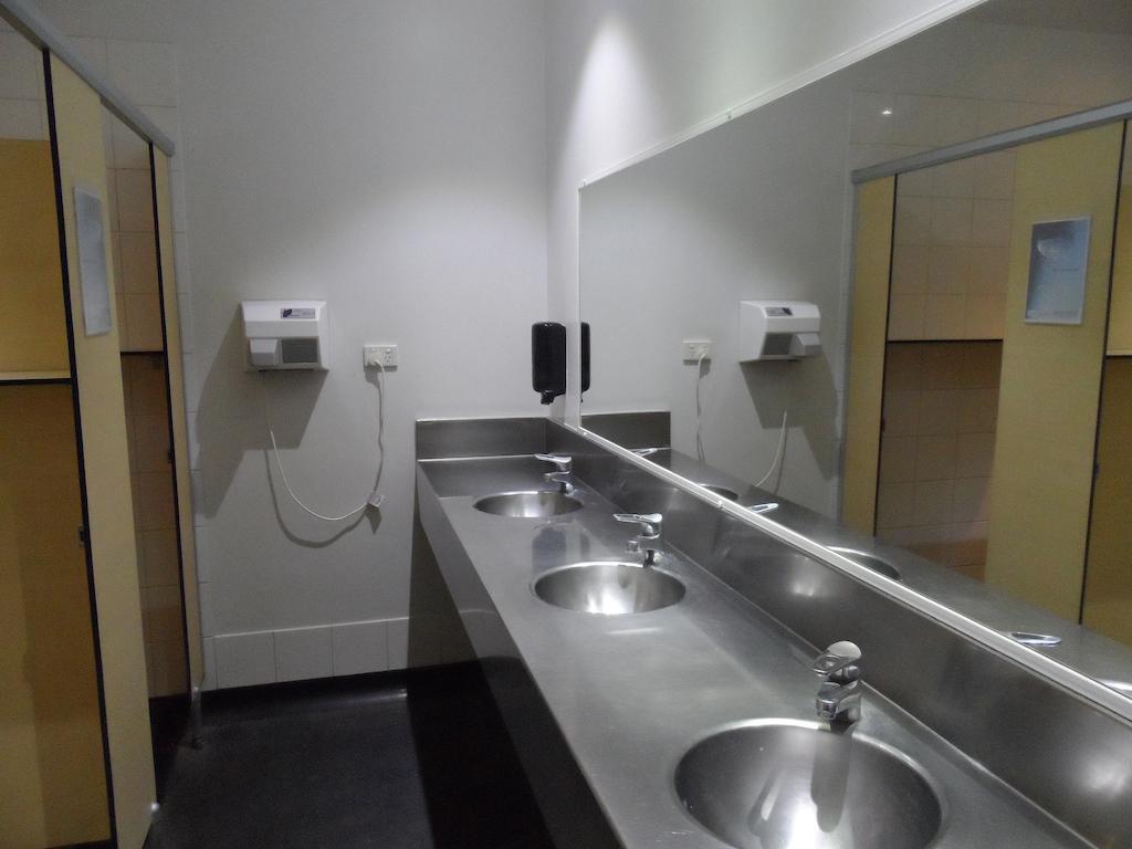 Base Brisbane Embassyホステル エクステリア 写真