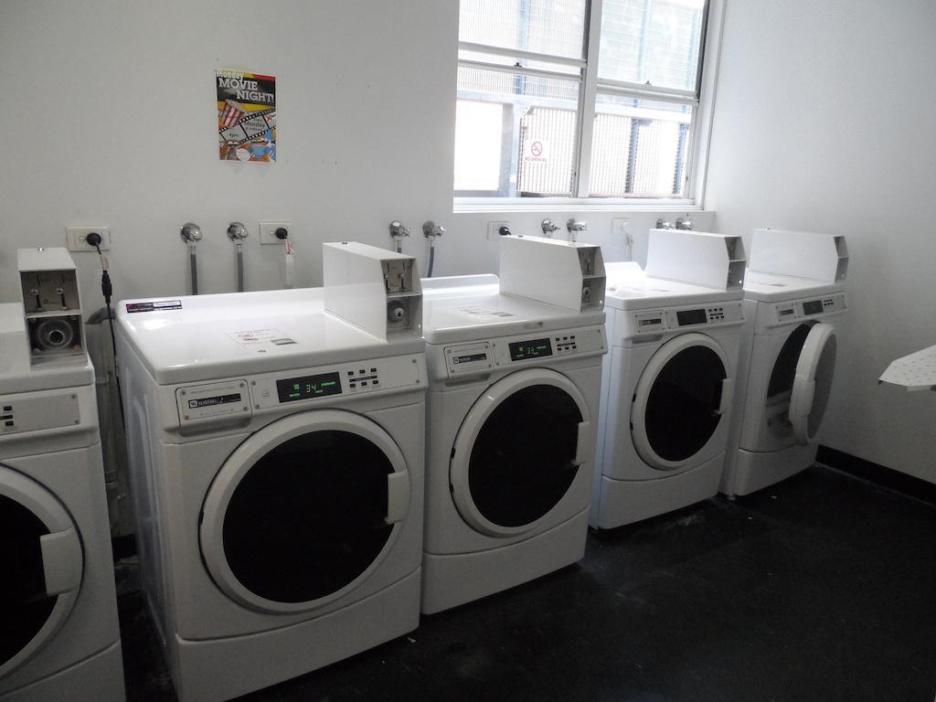 Base Brisbane Embassyホステル エクステリア 写真
